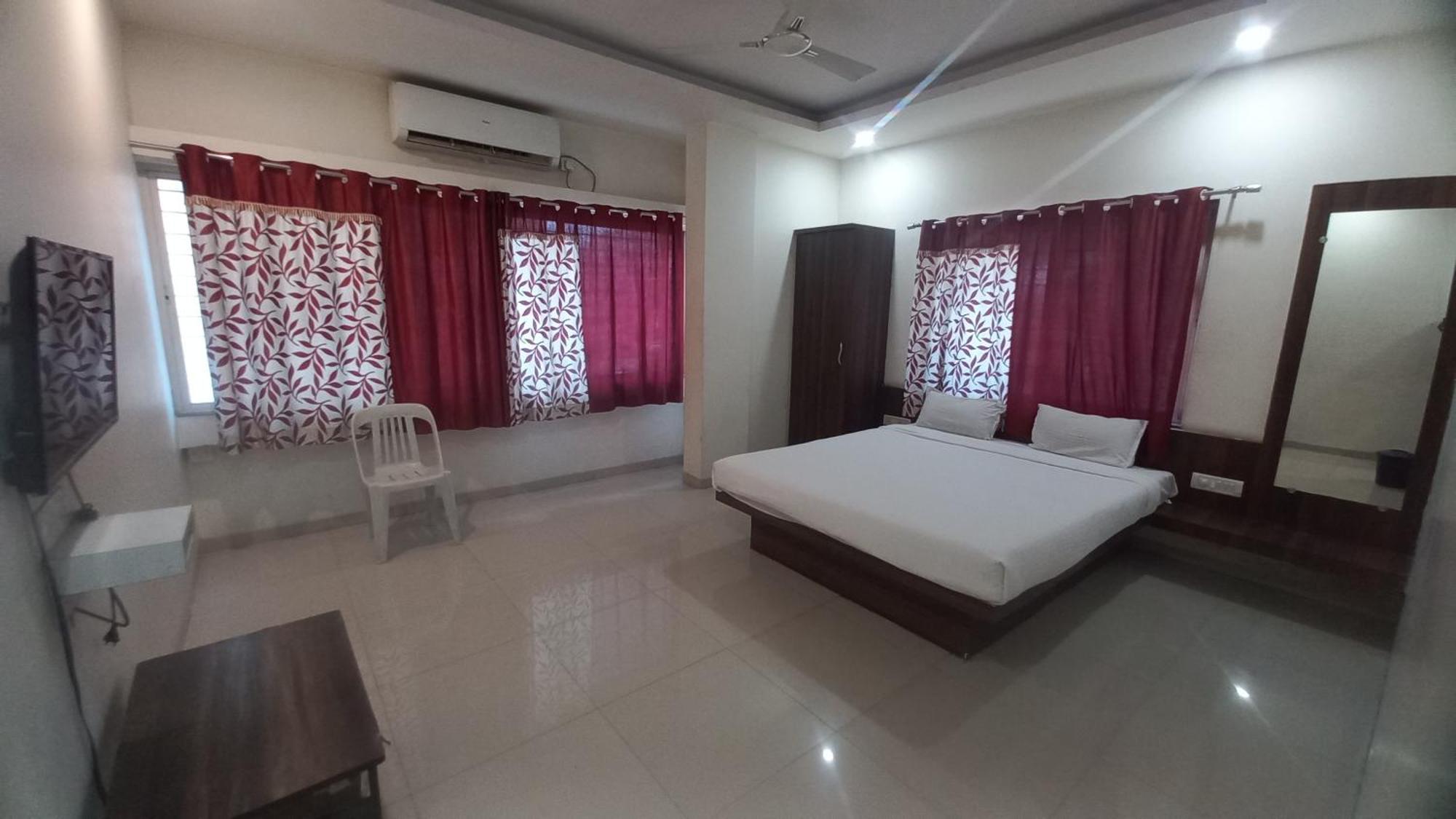 Hotel Namrata Nashik Exterior photo